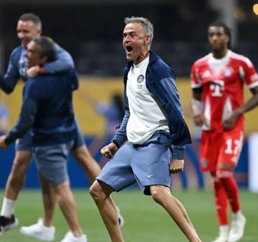 恩里克:很高兴登贝莱和马尔基尼奥斯回归 我们这欧冠小组很难踢