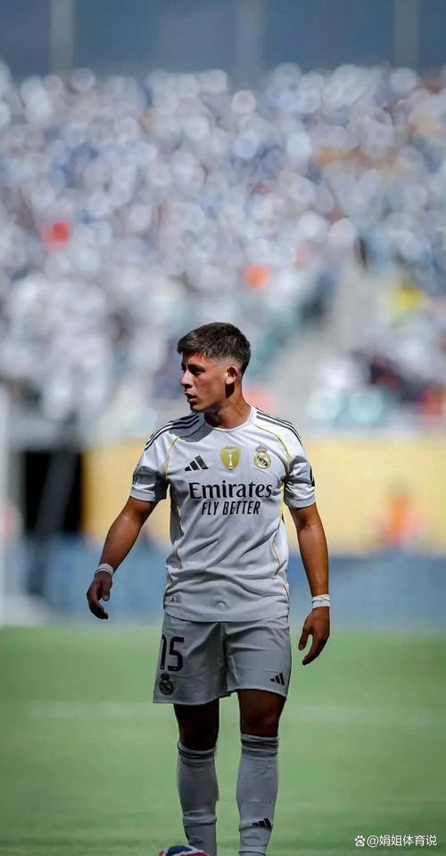 身价6000万！马卡：居莱尔已成皇马绝对主力，将首发出战巴萨尤文