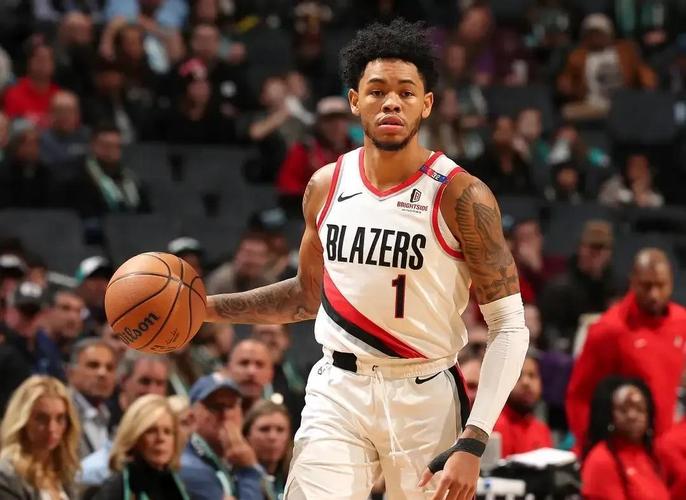 队记:卡马拉是开拓者的基石和未来的关键拼图 夏普是另一种赌注