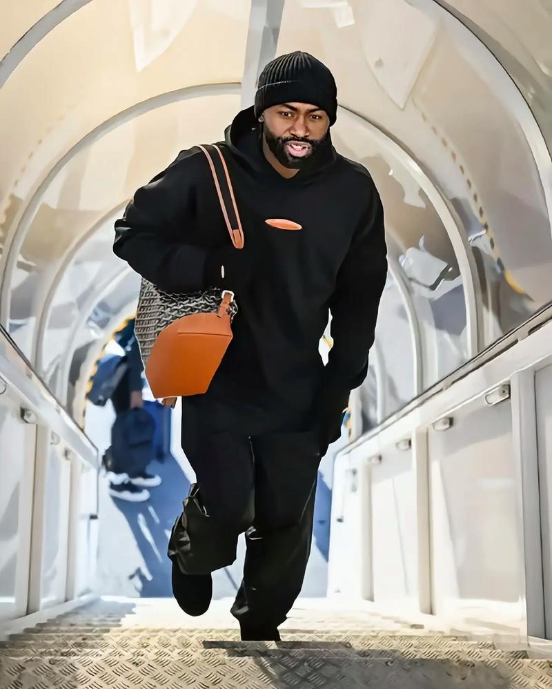 杰伦-布朗:怀念和斯玛特打球的时光 看他穿湖人球衣很不可思议