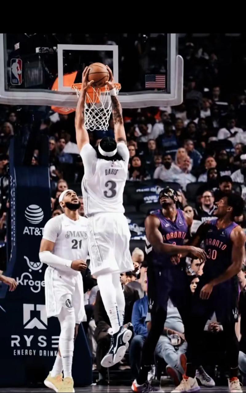 浓眉：期待在独行侠的首个完整赛季 我仍在寻找自己的进攻状态