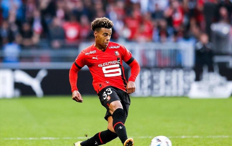 福将!杜埃在15场正式比赛中为巴黎破门,巴黎全部取胜