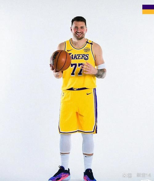 文胖:湖人现在是东契奇的球队 本赛季该他拿MVP了
