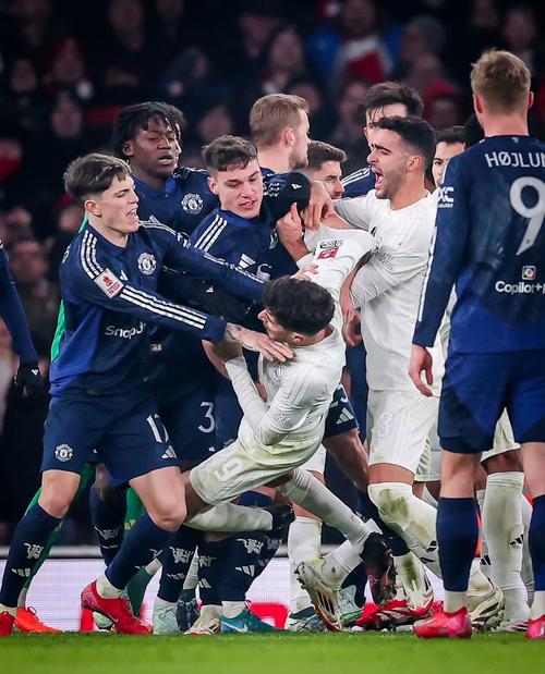 阿森纳本赛季只让一位对手的预期进球超过自己+超过1球：曼联