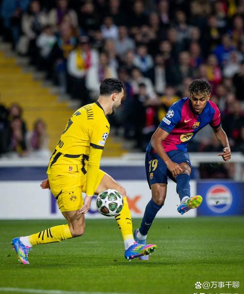 完美一夜!17岁卡尔欧冠生涯首次首发+进球+创队史纪录+当选MVP