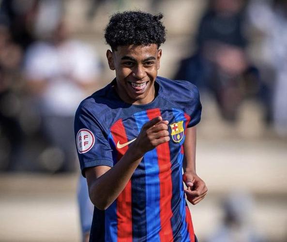 欧冠最年轻进球者：法蒂亚马尔前二，决赛纪录仍由克鲁伊维特保持