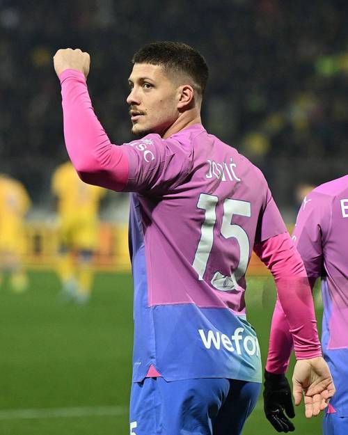 约维奇:我希望能先发出场 但无论如何我都理解斯波的决定