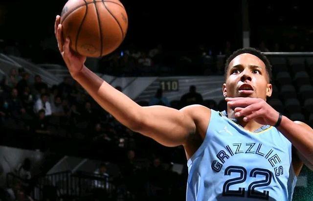 手感在线!贝恩首节出战8分钟 5中3&三分2中2拿到10分