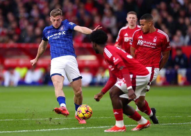 结束10场不胜！诺丁汉森林2-0波尔图，怀特、伊戈尔-热苏斯点射