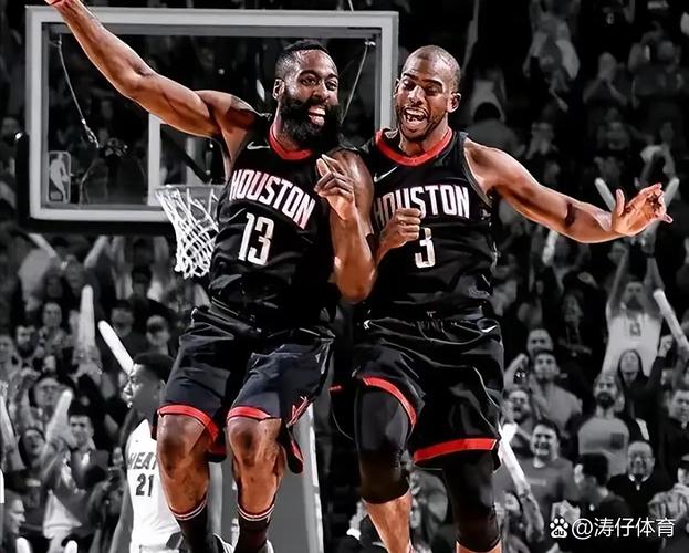 埃奇库姆和马克西合砍74分 揭幕战历史第二&仅次于20年的哈登伍德