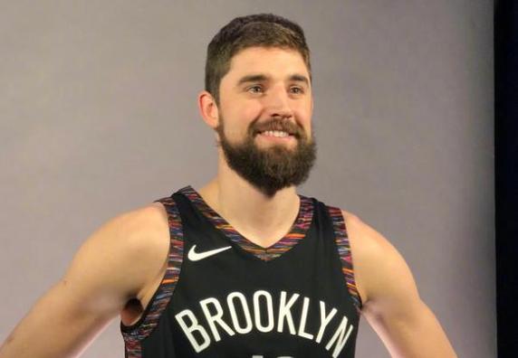 卢谈小卡表现不佳：要去研究下 让他在进攻端专注投入是我的职责