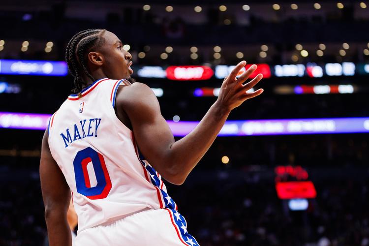 你得了40分你可以玩游戏！马克西预告将开启游戏直播！