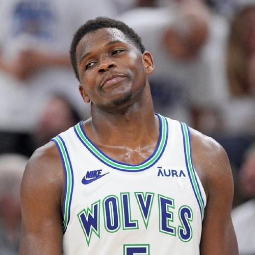 爱德华兹谈冷血中投：我通常会练中距离到脚软 这记出手非常舒服