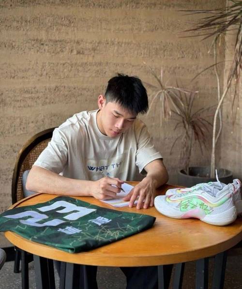 林葳：我可能在走一条没人走过的路 不能一蹴而就&要拆解目标渐进