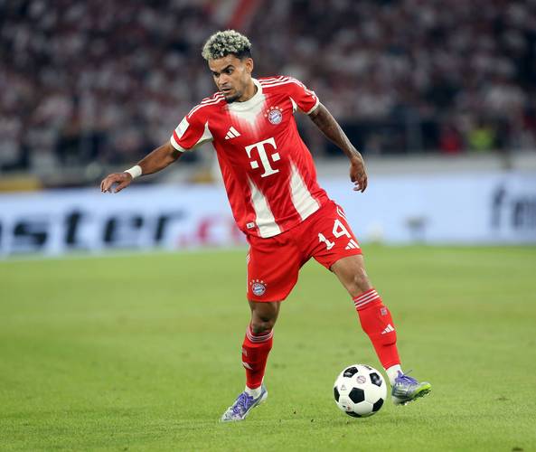 德媒预测拜仁vs门兴首发:杰克逊突前,凯恩、迪亚斯、卡尔首发