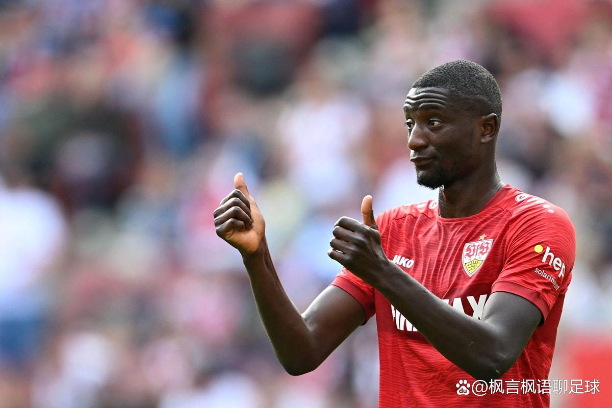 挖角死敌?德天空:多特密切关注沙尔克23岁中前卫埃尔-法乌齐