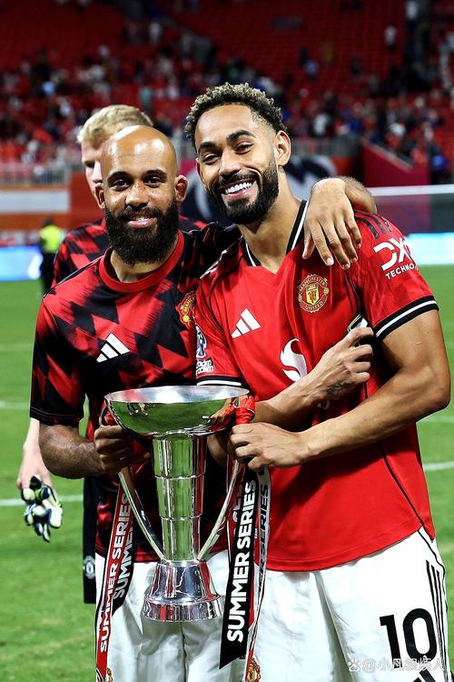 白堡主帅:帕尼切利就像英超射手王希勒,非常罕见的禁区高效中锋