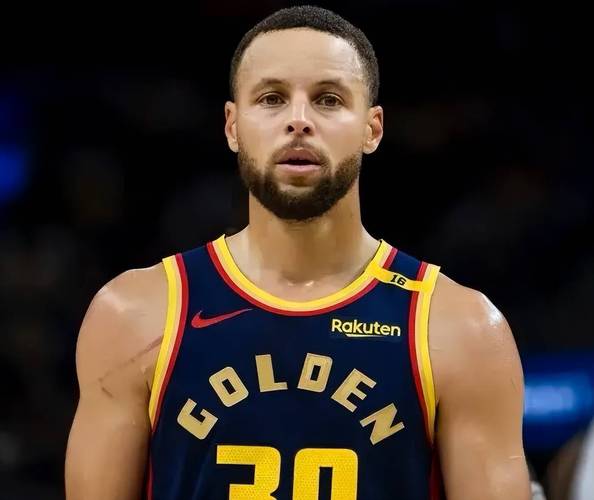 里夫斯连续5场场均砍34分&真实命中率68.7% 此前仅库里乔丹做到过