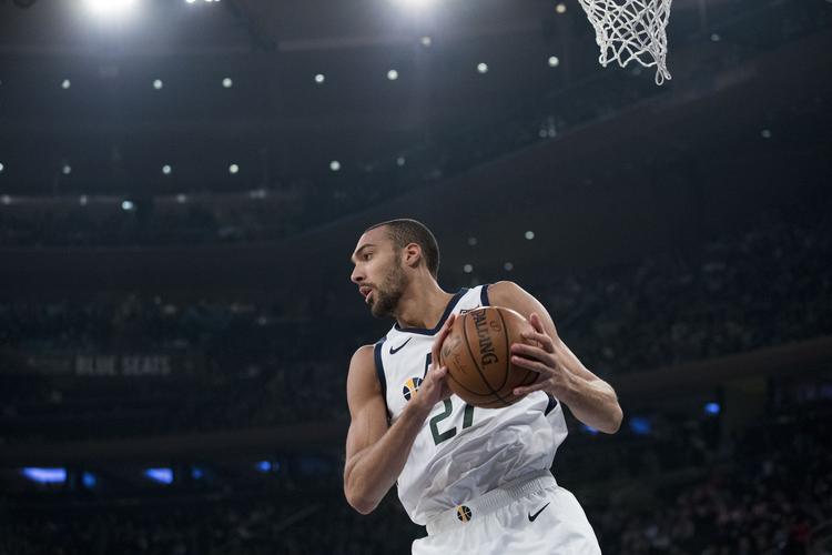 拉加-贝尔:按现在的节奏 文班有可能同时拿到MVP和DPOY