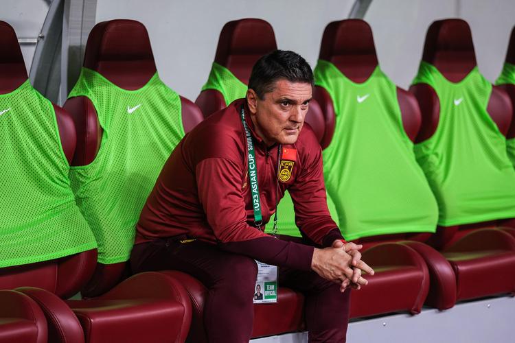 北青：国足很难在本月参加热身赛，国脚目前没收到任何集训通知