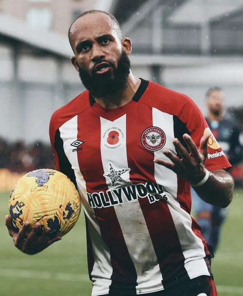 💪继续努力！姆伯莫当选为曼联客战森林全场比赛最佳球员