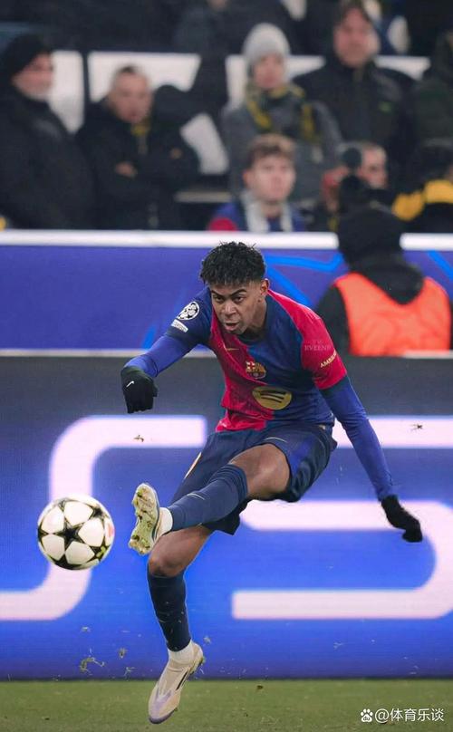 前巴萨B队教练：亚马尔需要有人告诉他该怎么做，他需要正确引导