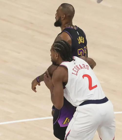 威利-格林：莱昂纳德投进了高难度的球 我们以前见过他进这样的球