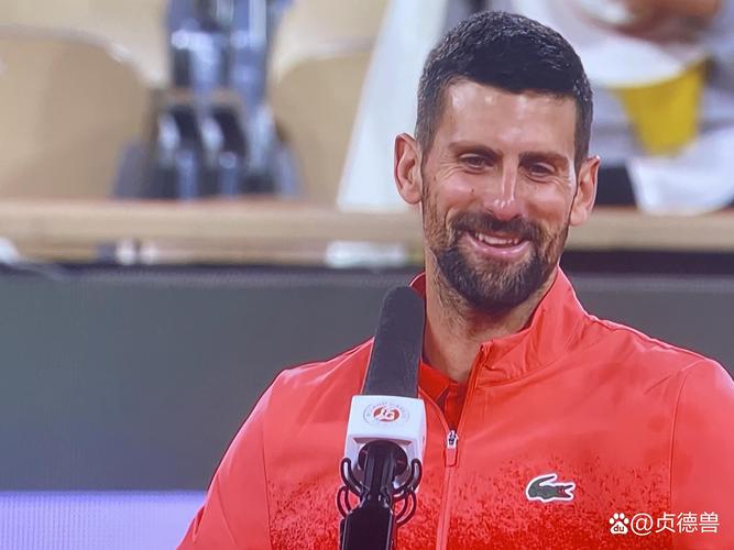 记者：多特希望续约阿德耶米和施洛特贝克，合同或植入解约金条款