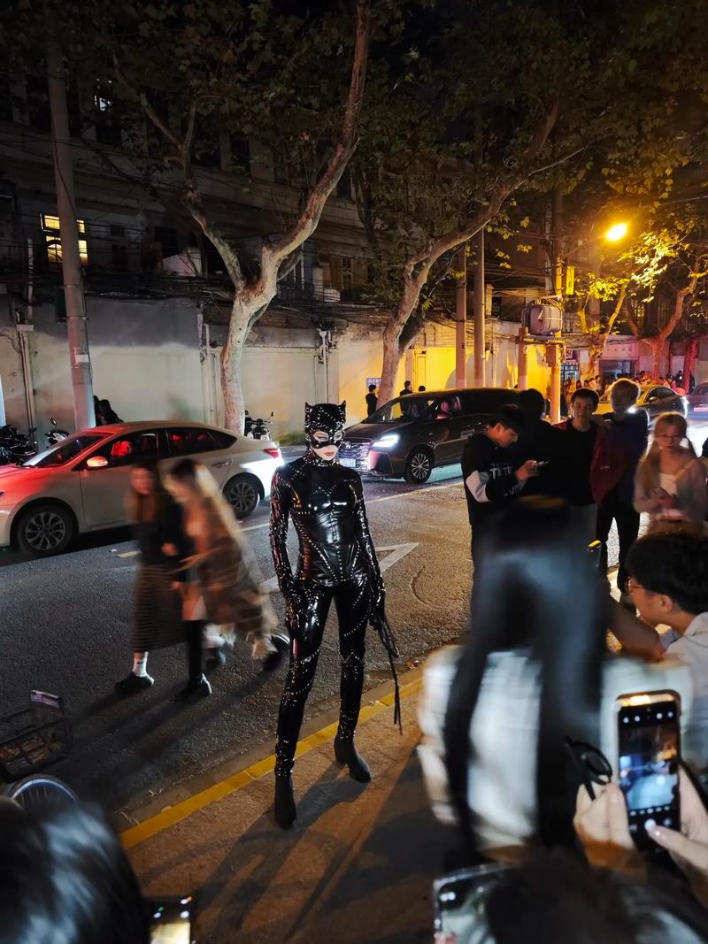 文班cos瘦长鬼影！球员万圣节经典装扮 你给打几分？