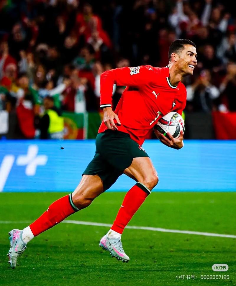 摩根社媒称赞C罗:太不可思议了……GOAT打进了第951个进球!