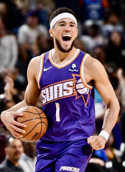 得分砍瓜切菜！布克赛季前六场砍下五次30+ 太阳队史首人