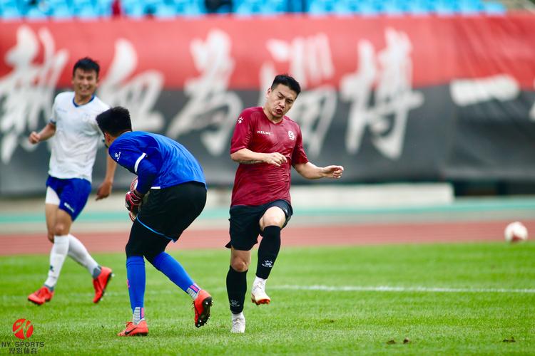 韩镕泽赛后：赢球靠全队奋不顾身地去拼，感谢球迷一年来的支持