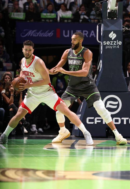 攻防全能！戈贝尔9中6砍下14+15+5+2+2填满数据栏 正负值高达+31