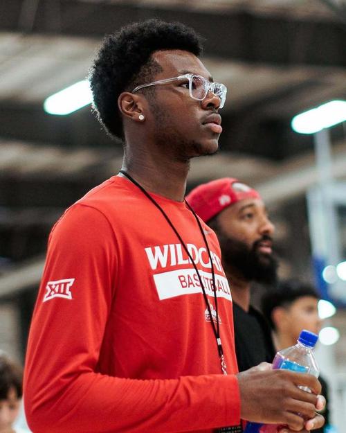 BR谈布莱斯大学首战没能登场:三星高中生的常态 福利赛才有机会