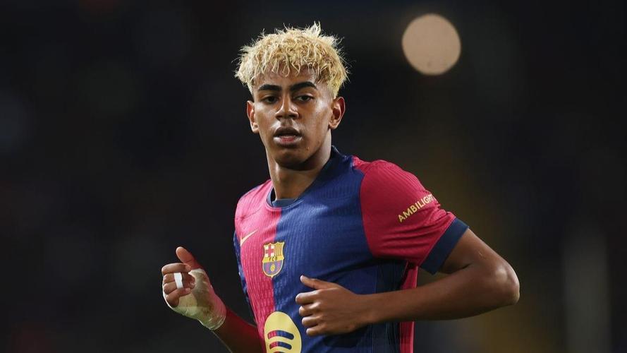 故事会？西媒：弗里克想赛季后离队，不满亚马尔态度和高层纵容