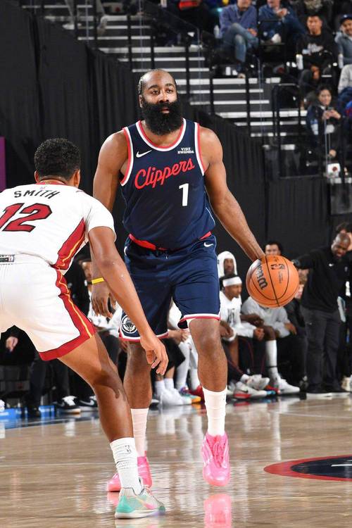 快船VS热火首发：鲍威尔战旧主 哈登比尔小卡在列