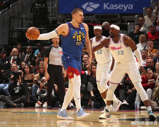 三双已到手！约基奇三节比赛14投10中砍28分12板13助 另有3抢断