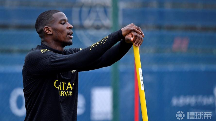 巴黎伤情更新：阿什拉夫、杜埃继续进行个人康复训练